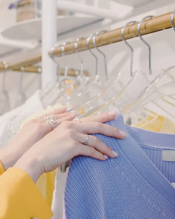 Mẫu khách chọn nhiều
